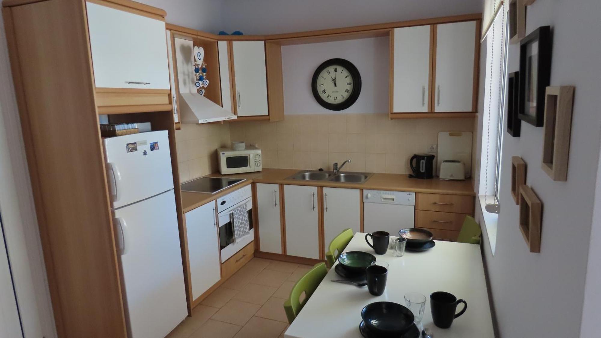 Phoebes Place At Kalamaki Court, 2 Bedroom Villa With A Shared Pool Exterior foto